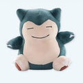 ポケモンの世界からやってきた巨大で柔らかいカビゴンのぬいぐるみ。子供にぴったりの抱き心地です。The Plush Company