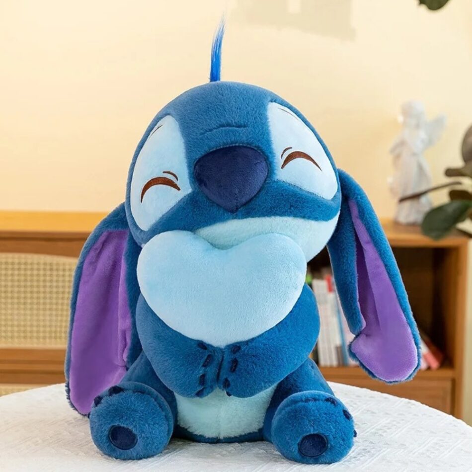 スティッチのぬいぐるみ、柔らかいハート、抱きしめたくなる、子供用アイテム、ディズニー ソフト スティッチ、ザ プラッシュ カンパニー
